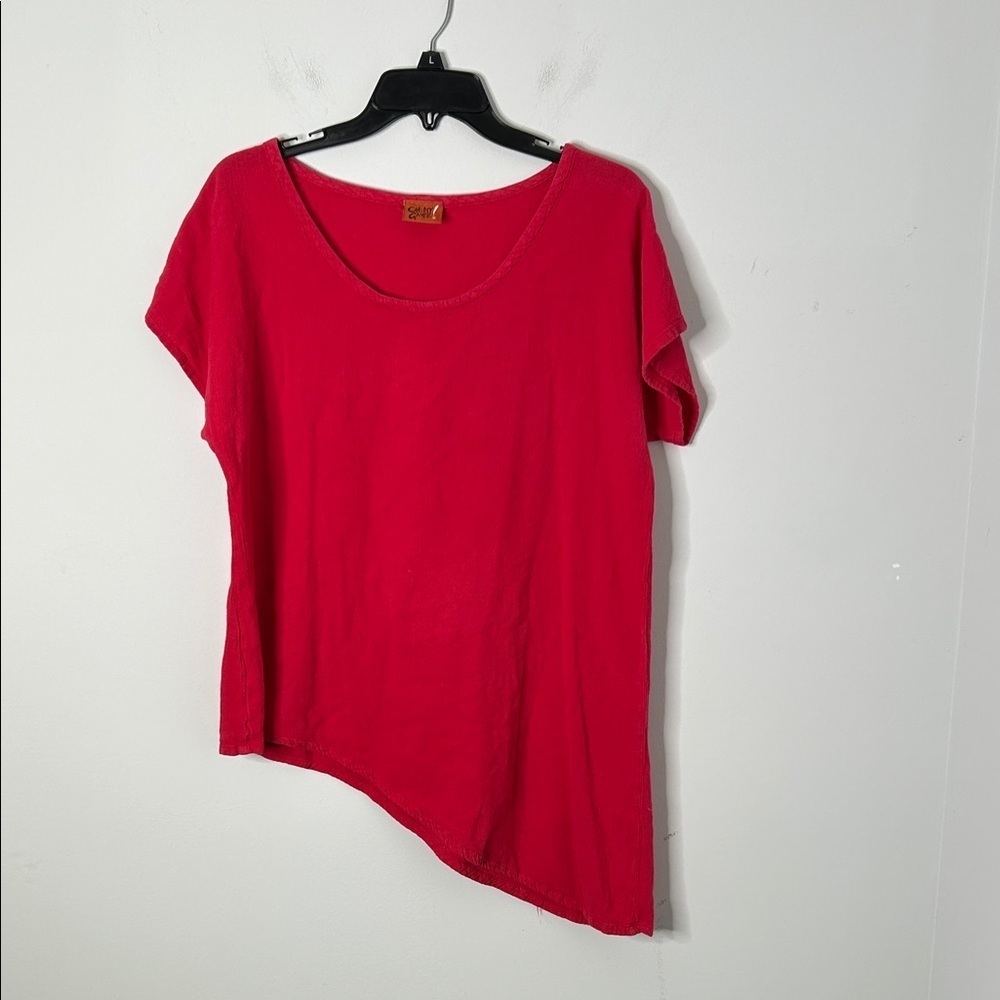 Oh My Gauze! Red Daytona Cotton Asymmetrical Top - Picture 2 of 6
